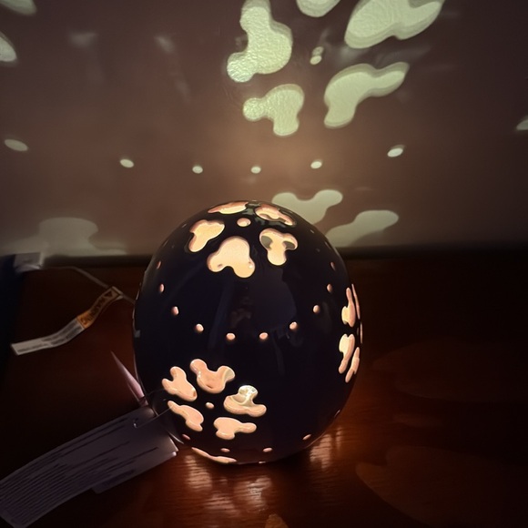 Mickey Mouse LED Ceramic Easter Egg - Picture 8 of 9